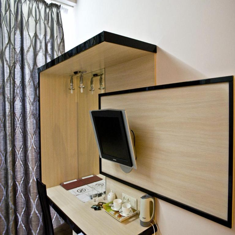 Staybridge Mini-Hotel In Most City Panoramic River View Dnipro Bilik gambar
